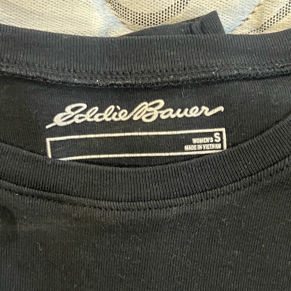 Eddie Bauer long sleeve- black